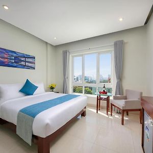 Deluxe Double Room Bath